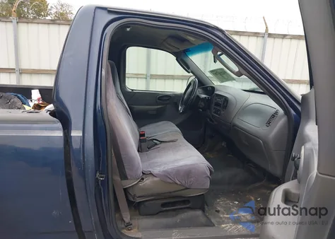 2003 Ford F-150 Xl/Xlt z USA, uszkodzony, nr VIN 1FTRF17283KA21397